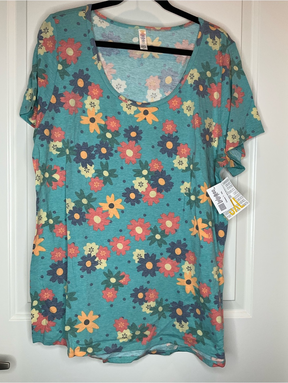 LuLaRoe Classic Floral Scoop Neck Short Sleeve Tee — Teal 3XL